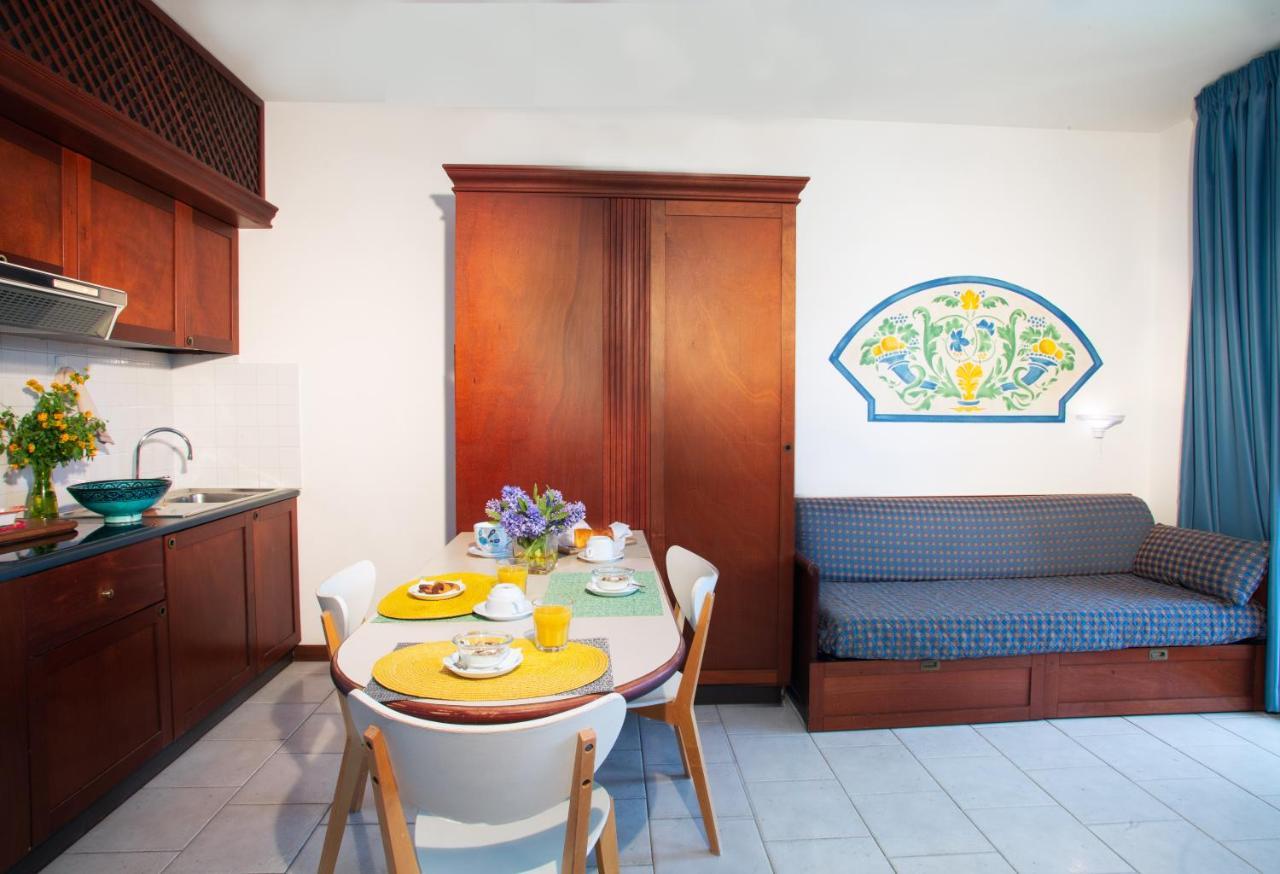 Residenza Dei Cavalleggeri San Vincenzo Luaran gambar