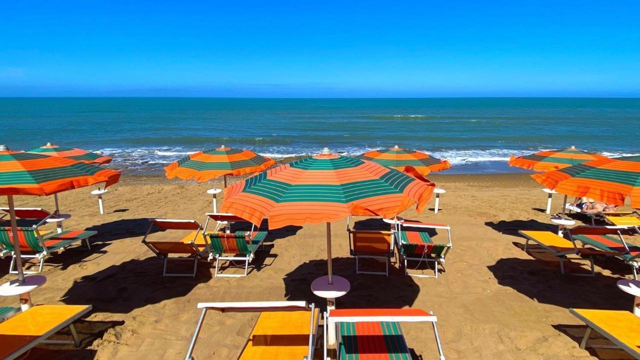 Residenza Dei Cavalleggeri San Vincenzo Luaran gambar