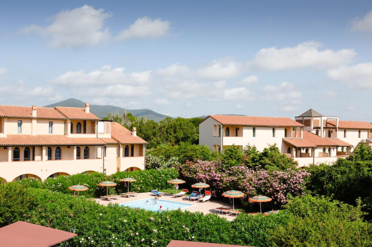 Residenza Dei Cavalleggeri San Vincenzo Luaran gambar